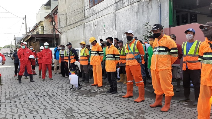 Peduli Pencegahan Covid-19,IKA UII Sumut Lakukan Penyemprotan Desinfektan di Kecamatan Medan Timur