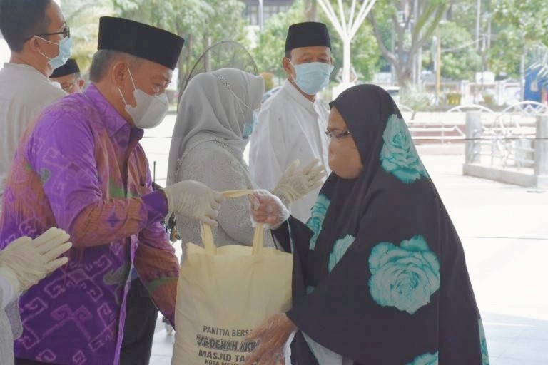 Perayaan Maulid Nabi, Jamaah Masjid Taqwa Adakan Sedekah Akbar