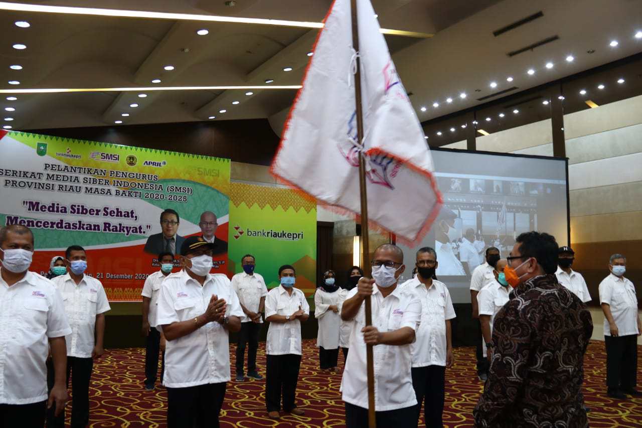 Resmi Dilantik, SMSI Riau Siap Bermitra dengan Pemerintah Resmi Dilantik, SMSI Riau Siap Bermitra dengan Pemerintah