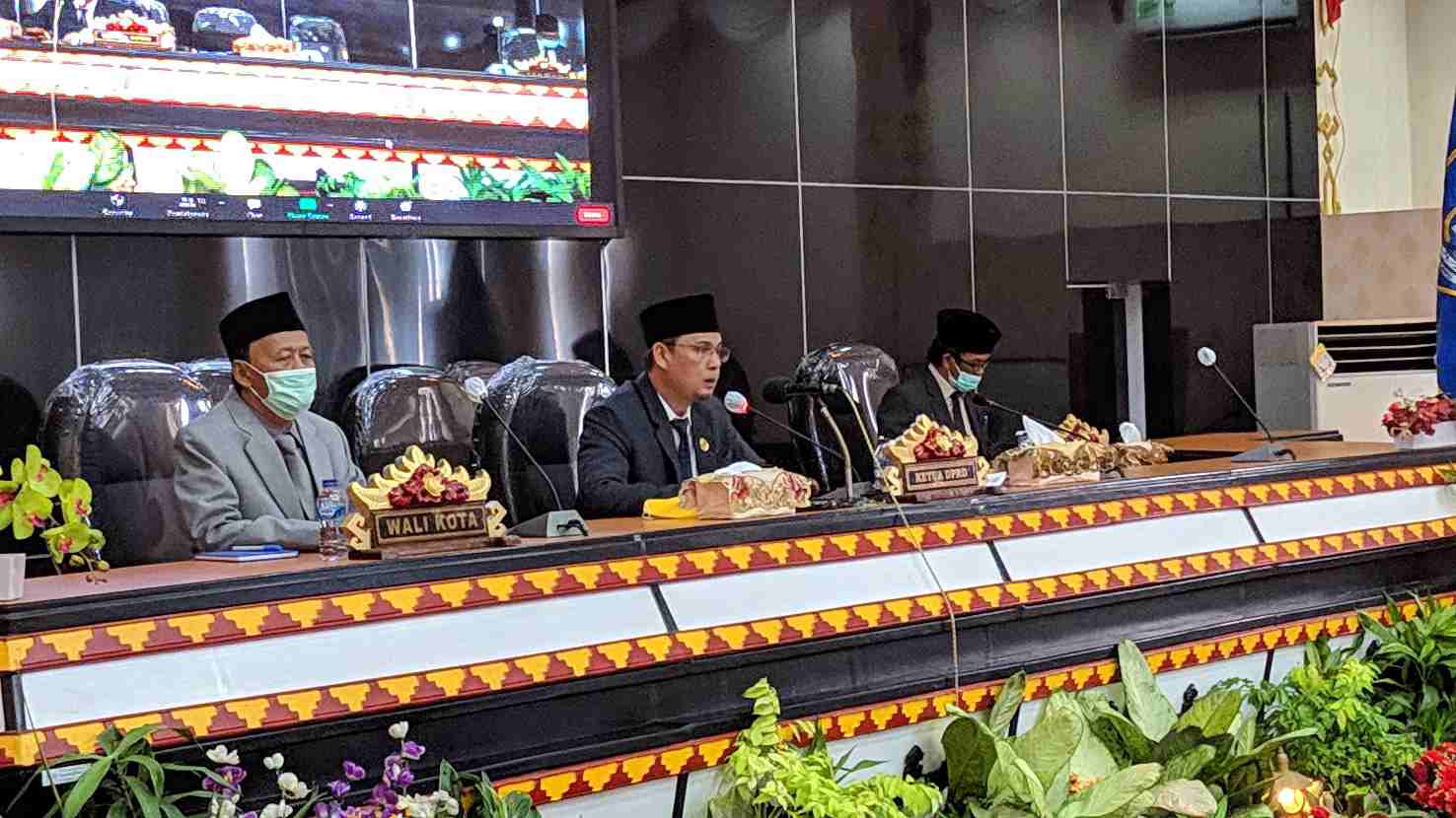DPRD Tetapkan Waru sebagai Calon Pasangan Walikota Metro Terpilih DPRD Tetapkan Waru sebagai Calon Pasangan Walikota Metro Terpilih