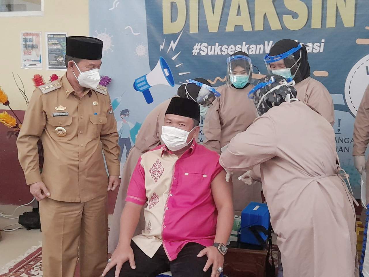 Perdana, Pemkab Lampung Utara Lakukan Vaksinasi Covid-19 Perdana, Pemkab Lampung Utara Lakukan Vaksinasi Covid-19