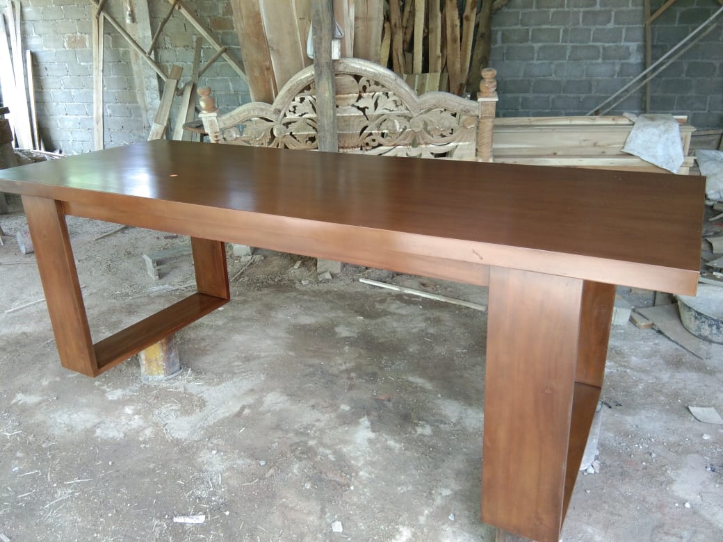 Peduli cagar budaya, Brader Project sumbang meja dan desain