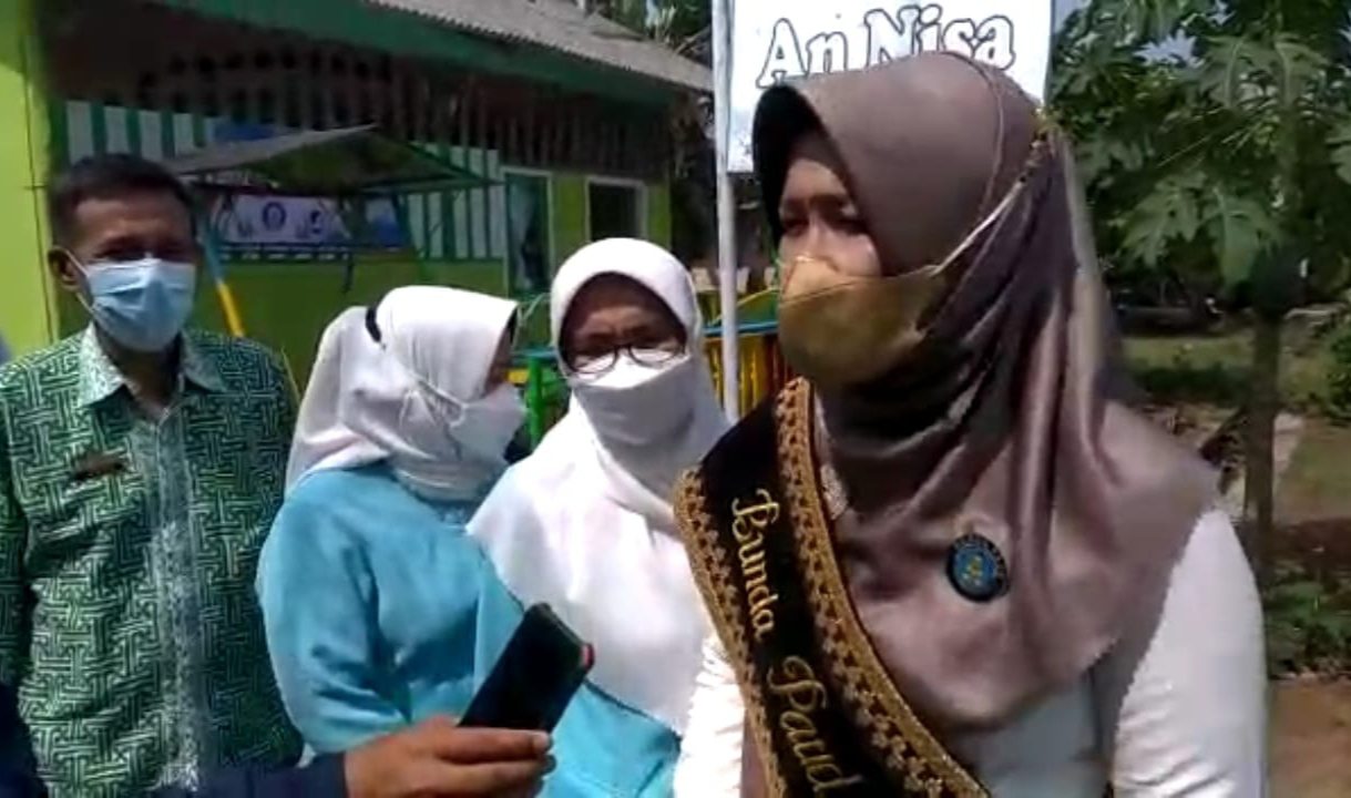 Tinjau kesiapan simulasi KBM tatap muka, Silfia Naharani Wahdi kunjungan ke Sekolah Taman Kanak-kanak di Metro