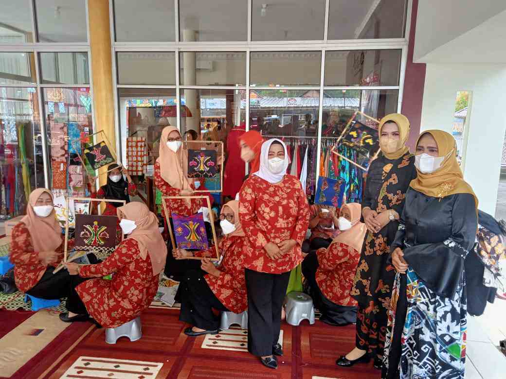 Dekranasda Metro kenalkan batik lokal hingga mendunia