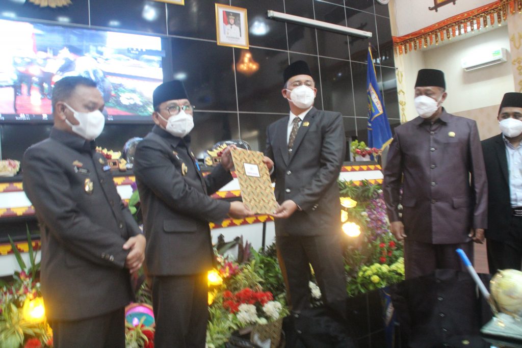 DPRD Metro setujui Raperda LKPJ APBD 2020 DPRD Metro setujui Raperda LKPJ APBD 2020