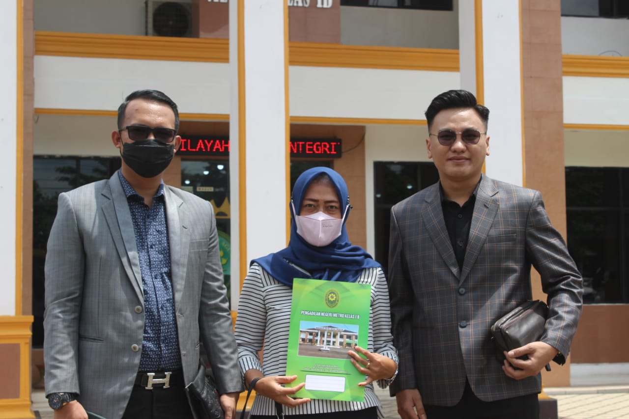 Mantan terdakwa sujud syukur setelah Kasasi JPU ditolak MA