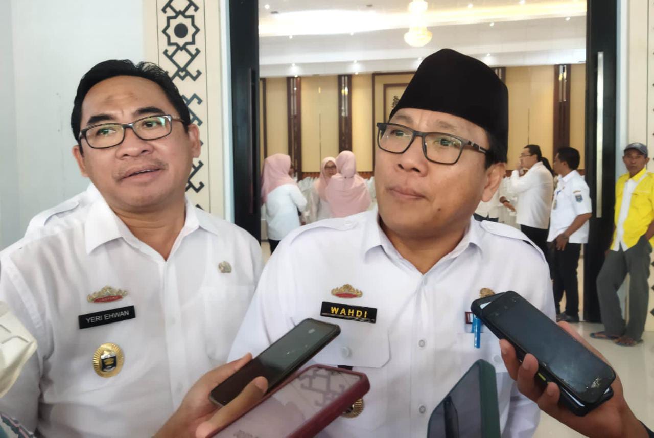 Wahdi minta dukungan masyarakat untuk tuntaskan masalah infrastruktur Wahdi minta dukungan masyarakat untuk tuntaskan masalah infrastruktur