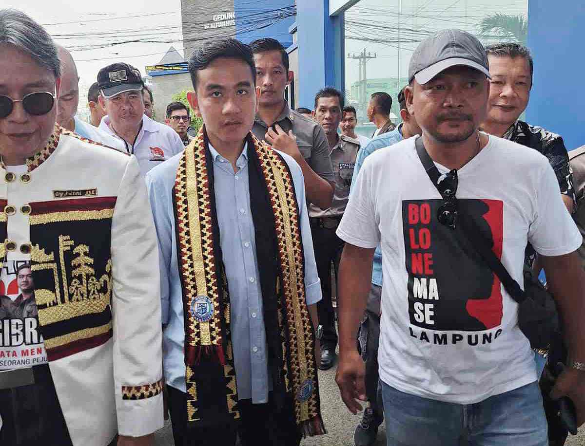 Relawan Bolone Mase Lampung sambut kunjungan Gibran ke IBB Darmajaya