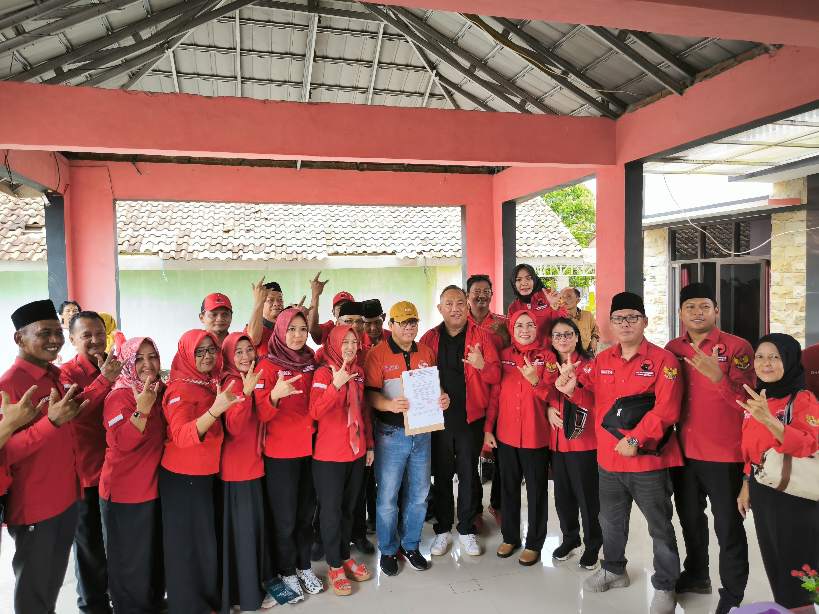 PDI-P mengusung Wahdi Siradjuddin maju sebagai Balon Walikota Metro