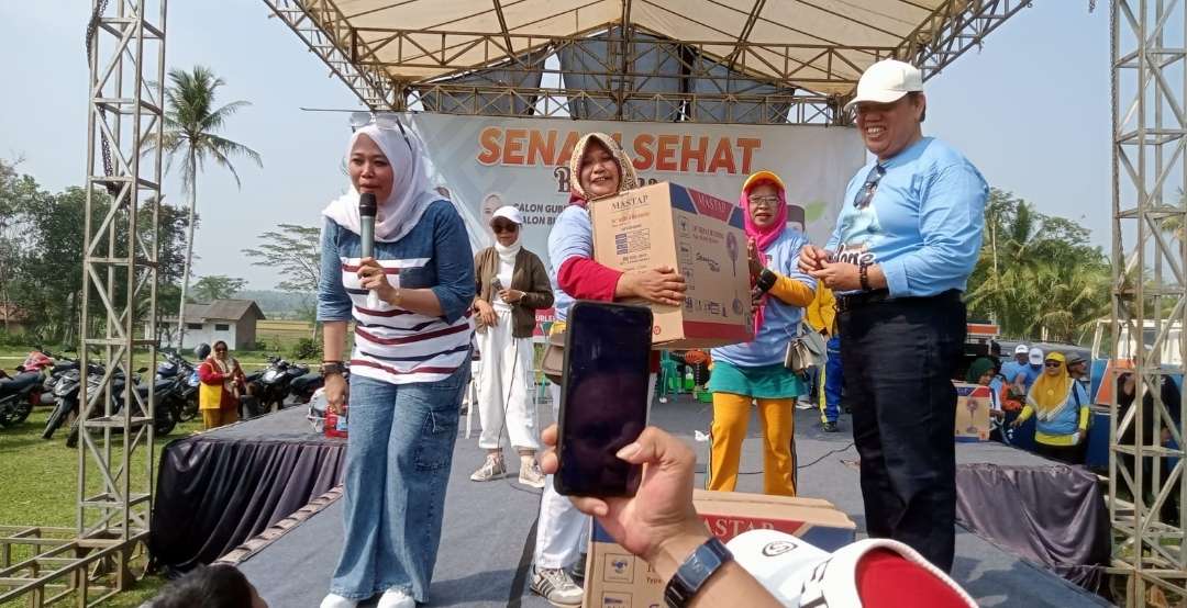 Azwar berkomitmen akan fasilitasi edukasi dan luaskan wilayah Pasar Pagi Way Jepara Azwar berkomitmen akan fasilitasi edukasi dan luaskan wilayah Pasar Pagi Way Jepara