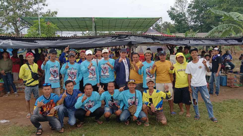 Mubaraq disambut hangat para penggemar merpati kolong