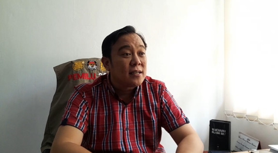 Ketua KPU Metro minta PPK dan PPS kawal ketat pendistribusian logistik Ketua KPU Metro minta PPK dan PPS kawal ketat pendistribusian logistik