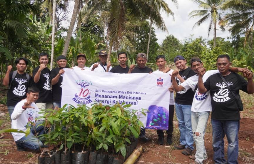 Menanam harapan, menuai keberlanjutan satu dekade Widya Erti Indonesia wujudkan komitmen keberlanjutan di lima wilayah