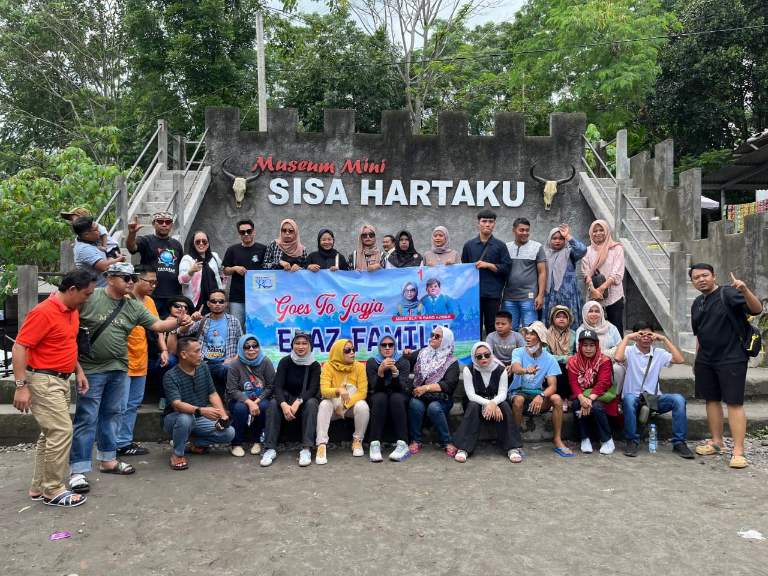 Tim sukses ELAZ jalan-jalan ke Jogja