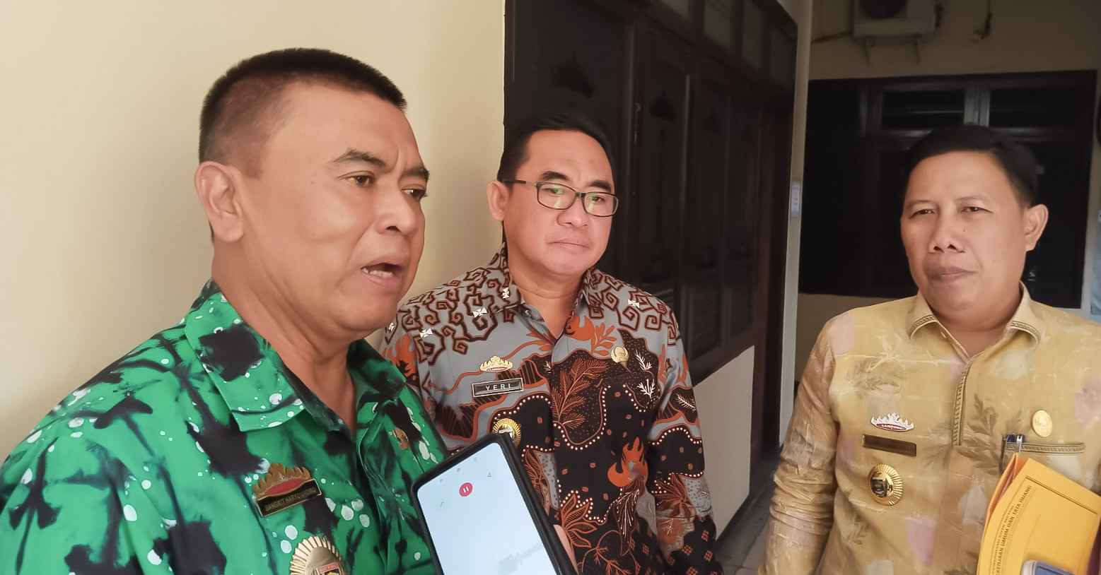 Pemkot Metro ultimatum Phoenix Billiard & Cafe: segel atau mundur!