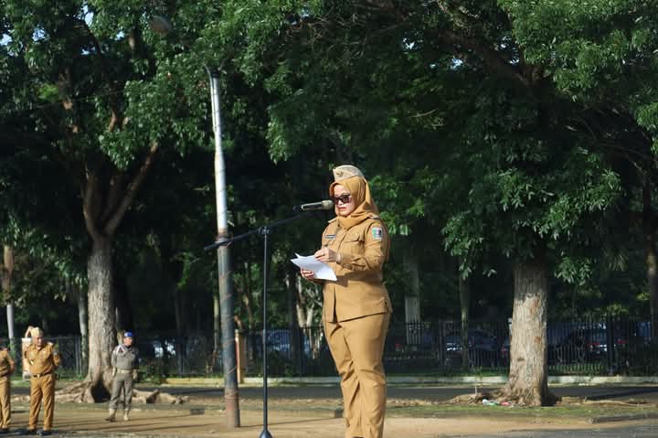 Ela Siti Nuryamah pimpin apel perdana: saatnya bersatu bangun Lampung Timur