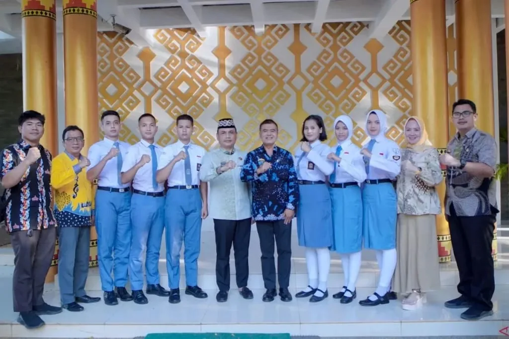 Enam pelajar Metro berebut kursi Paskibraka Nasional, Walikota: jangan lengah, terus berlatih Enam pelajar Metro berebut kursi Paskibraka Nasional, Walikota: jangan lengah, terus berlatih