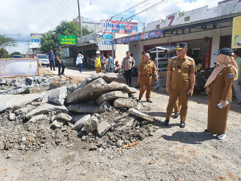 Proyek jalan rigid Rp2,4 miliar dikawal ketat Wali Kota Metro Proyek jalan rigid Rp2,4 miliar dikawal ketat Wali Kota Metro