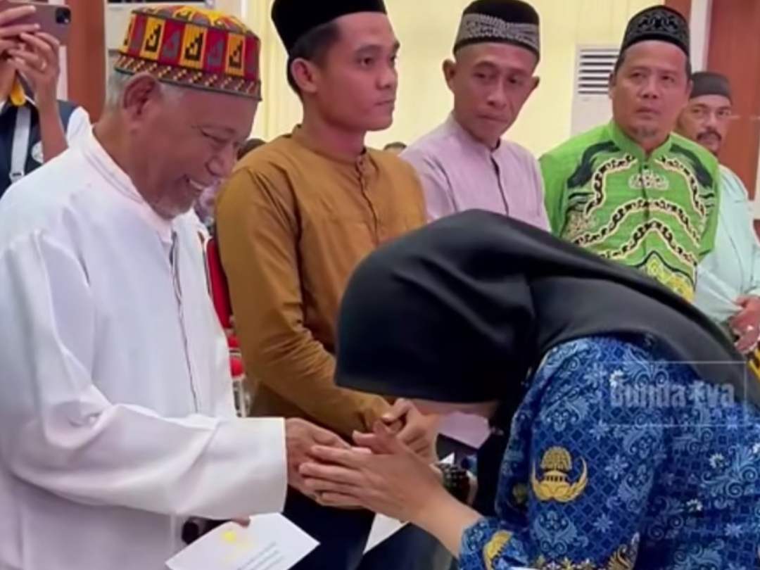 Pemkot Bandar Lampung ajak warga memakmurkan masjid dan musala: dana hibah diharapkan bawa keberkahan Pemkot Bandar Lampung ajak warga memakmurkan masjid dan musala: dana hibah diharapkan bawa keberkahan